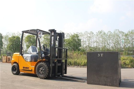 3000 kg Diesel tegenwicht 5000 mm Lift Diesel aangedreven vorkhef