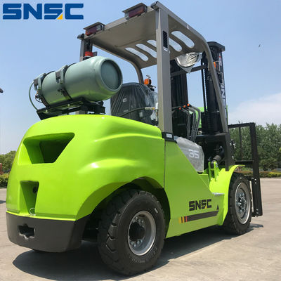 SNSC Vorkheftrucks met benzine
