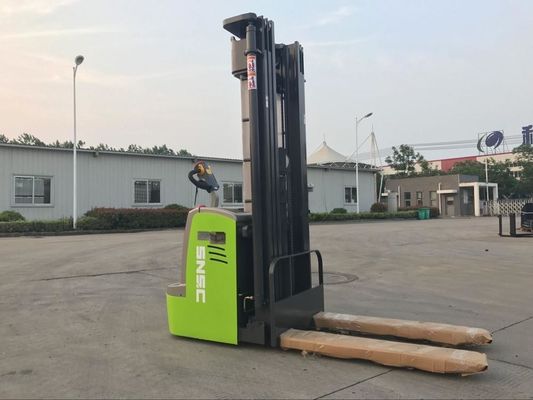 Verpakkingsmachine voor palletstapeling 2 ton tegenbalansstapeling